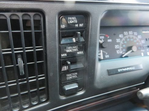 Used 1998 Buick Le Sabre Custom w/ Headliner Lighting Pkg image 18