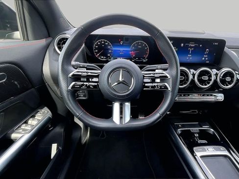Used 2026 Mercedes-Benz GLA 250 4MATIC image 6