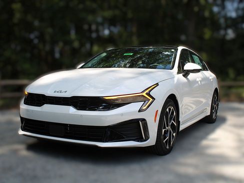 New 2026 Kia K5 EX image 3