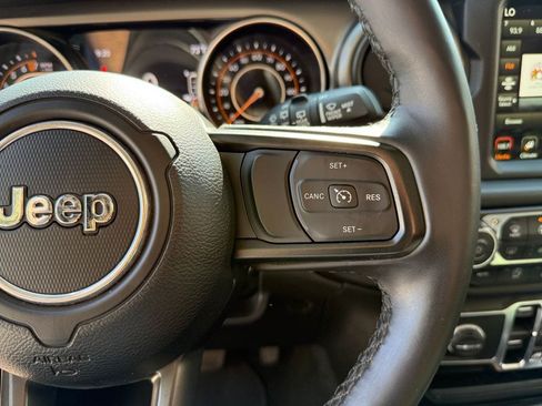 Used 2022 Jeep Wrangler Unlimited Sport AWD/4WD image 25
