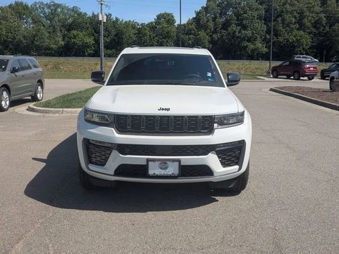 New 2026 Jeep Grand Cherokee L Limited AWD/4WD image 8