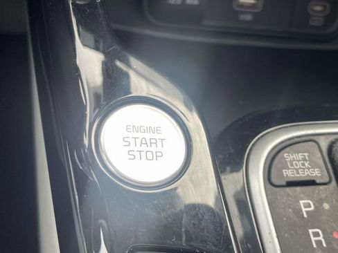 Used 2023 Kia Soul EX image 21