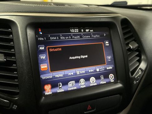 Used 2015 Jeep Cherokee Latitude w/ Cold Weather Group image 14