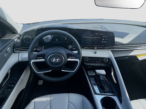 New 2026 Hyundai Elantra Limited FWD image 15