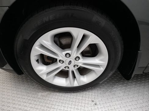 Used 2018 Ford Taurus SEL FWD image 28