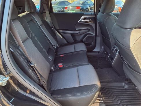 Used 2024 Mitsubishi Outlander ES image 15