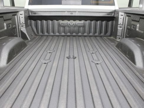 New 2026 GMC Sierra 2500 AT4 w/ AT4 Premium Plus Package AWD/4WD image 24
