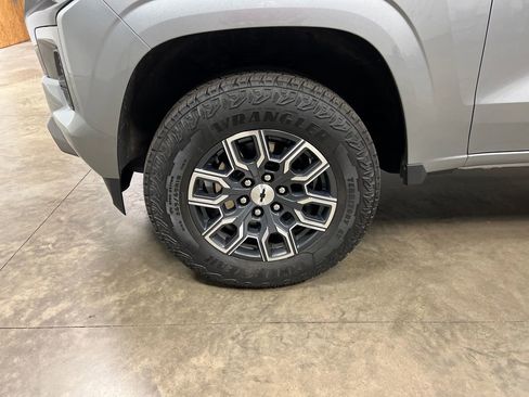 Certified 2024 Chevrolet Colorado Z71 w/ Z71 Convenience Package 2 image 10