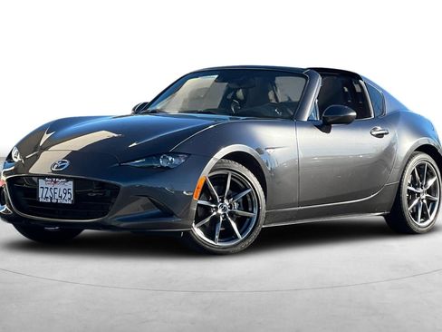 Used 2017 MAZDA MX-5 Miata RF Grand Touring image 2