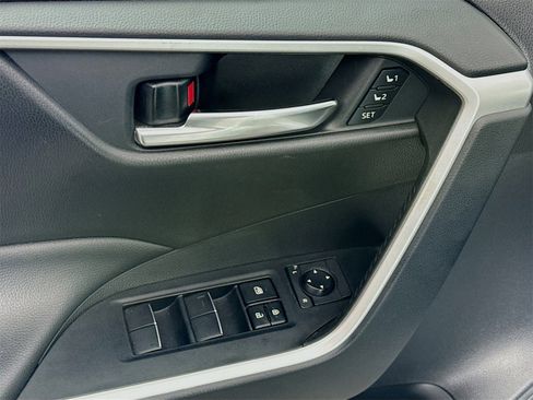 Certified 2020 Toyota RAV4 XLE Premium image 15