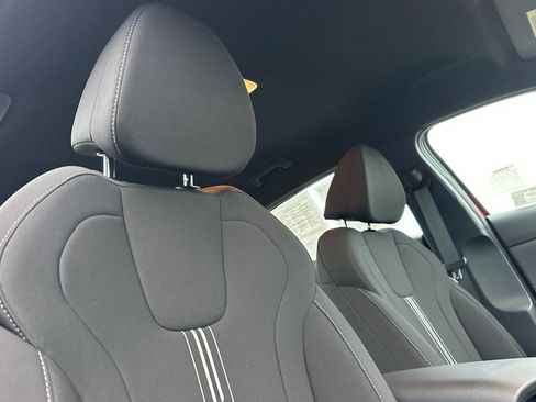 Certified 2025 Hyundai Elantra SEL image 19