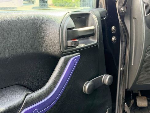 Used 2018 Jeep Wrangler Sport image 16