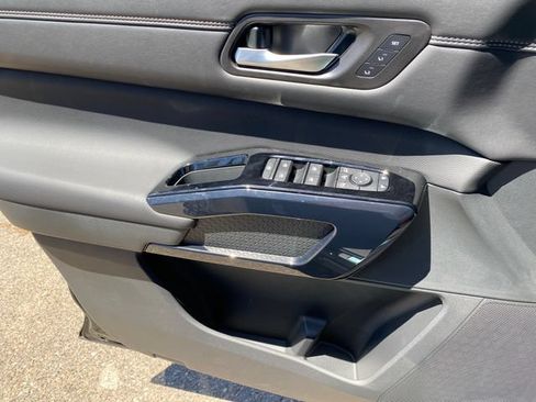 New 2026 Nissan Pathfinder Platinum AWD/4WD image 15