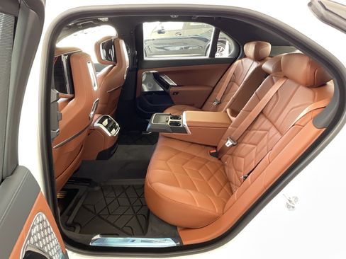 New 2026 BMW 740i w/ Executive Package RWD image 28