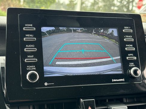 Used 2021 Toyota Camry SE FWD image 16