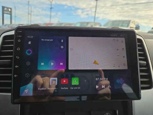 Used 2012 Nissan Frontier SV image 17