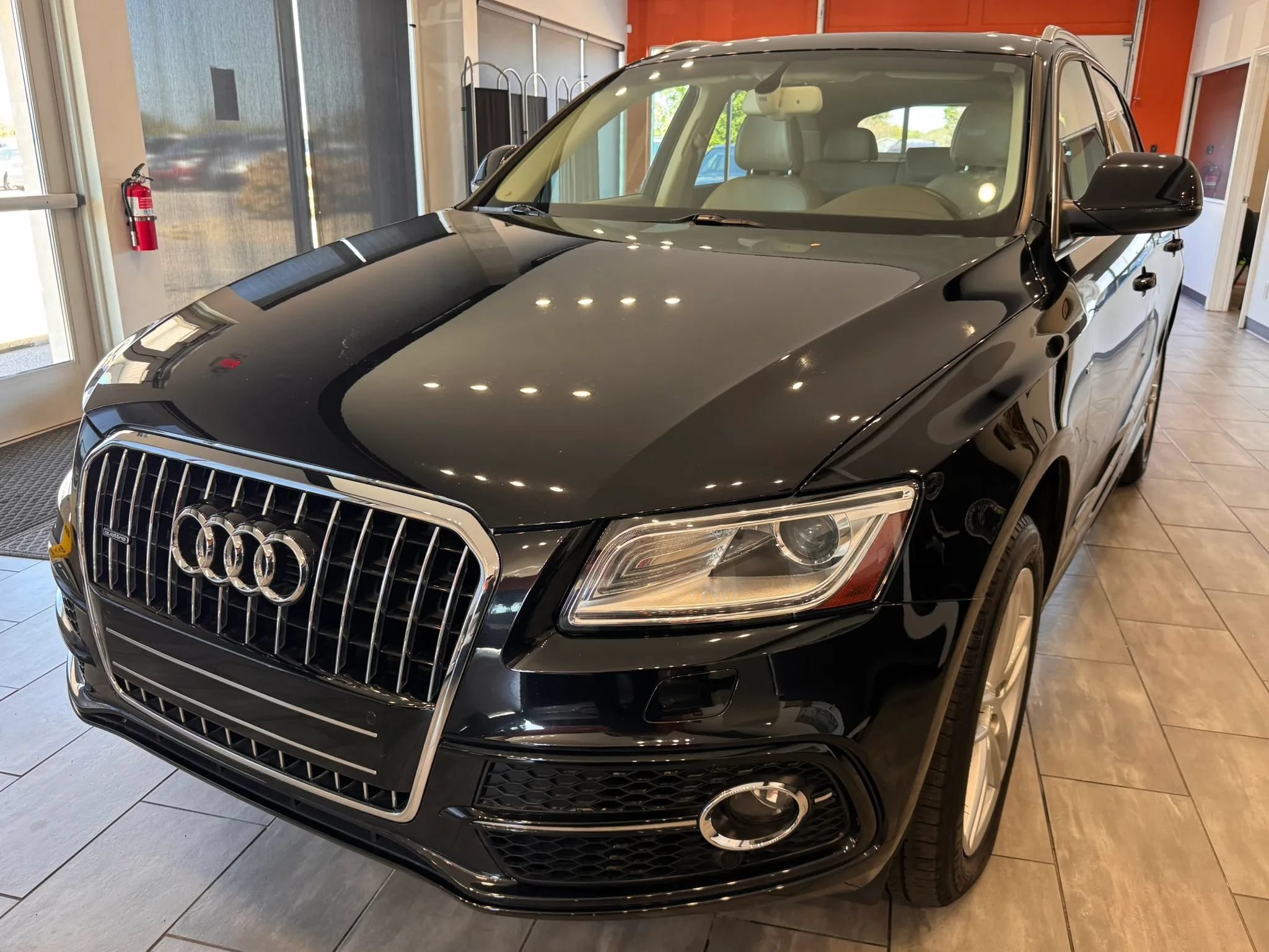 Used 2014 Audi Q5 3.0T Prestige AWD/4WD image 5