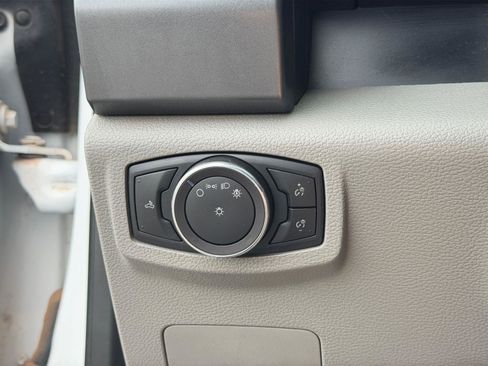 Used 2018 Ford F350 XLT image 32