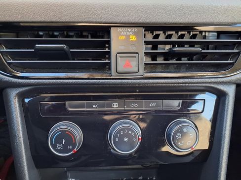 Used 2024 Volkswagen Taos S image 8