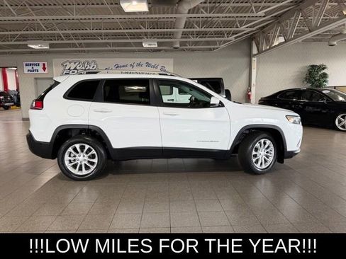 Used 2021 Jeep Cherokee Latitude FWD image 10
