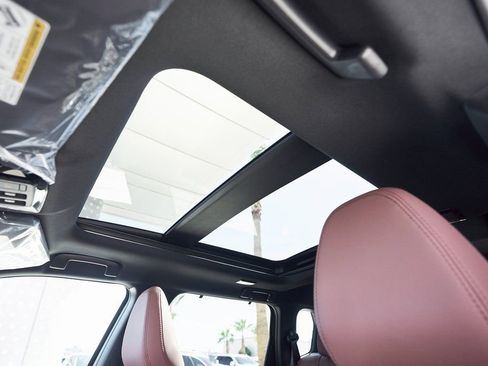 Used 2025 Mitsubishi Outlander SEL image 31