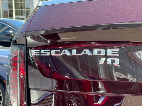 Used 2026 Cadillac Escalade IQ Luxury 1 w/ LPO, Floor Liner Package AWD/4WD image 48