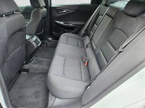 Used 2025 Chevrolet Malibu LT image 17