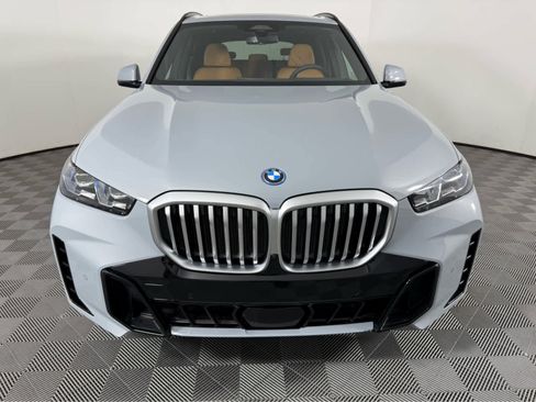 New 2026 BMW X5 xDrive50e w/ M Sport Package image 8