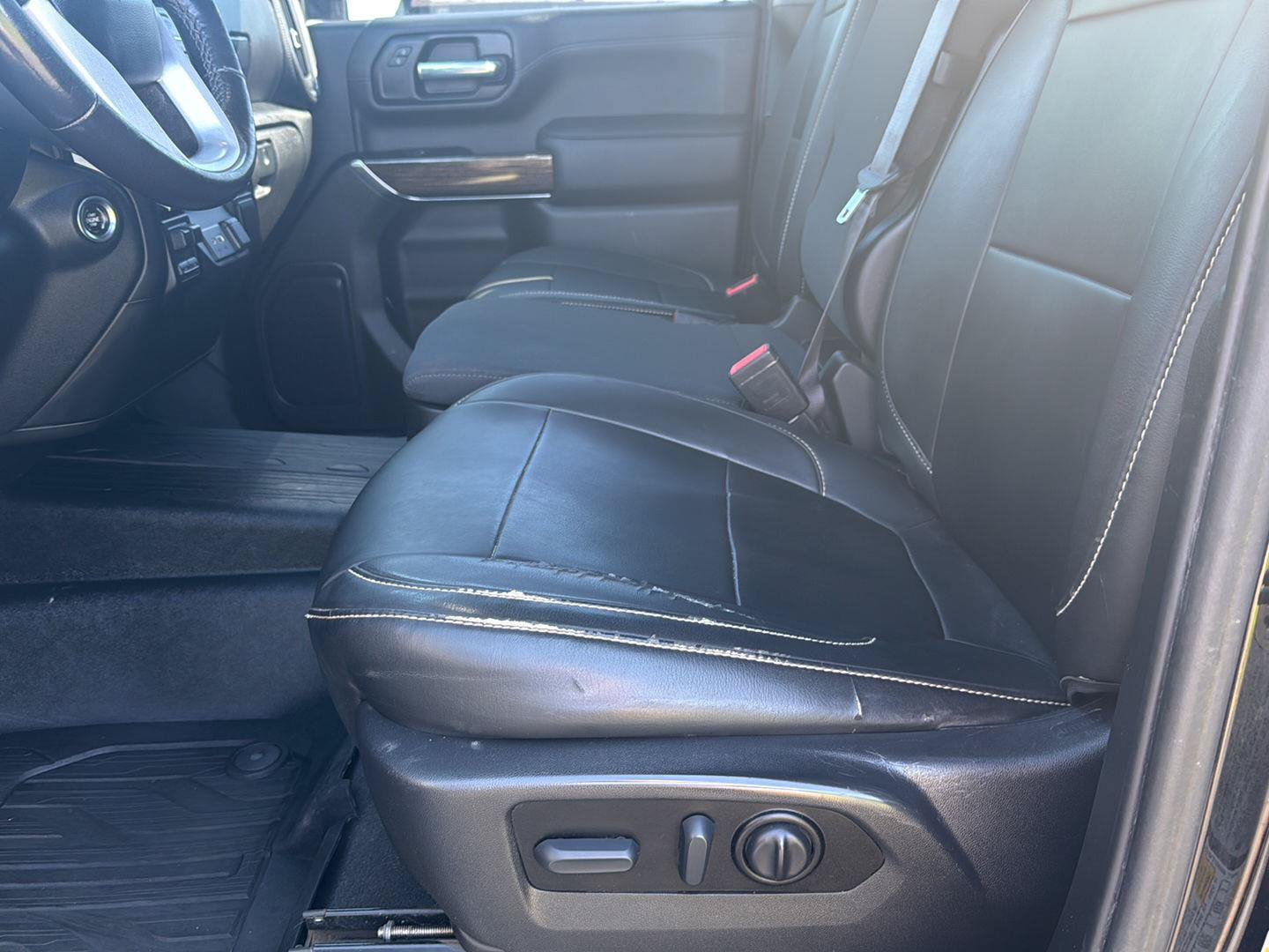 Used 2022 GMC Sierra 2500 SLE w/ SLE Value Package; AWD/4WD image 10