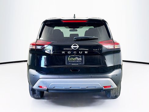 Used 2023 Nissan Rogue S image 7