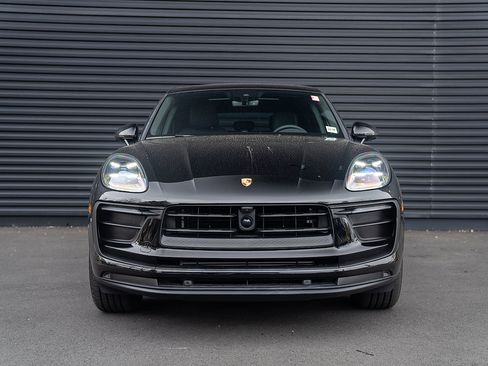 Certified 2026 Porsche Macan AWD/4WD image 25