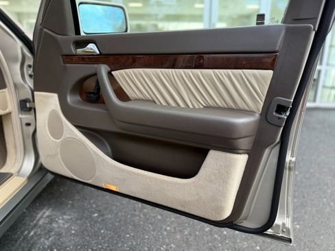 Used 1995 Mercedes-Benz S 500 Sedan image 39