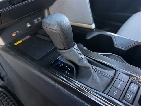 Used 2025 Toyota Camry LE image 19