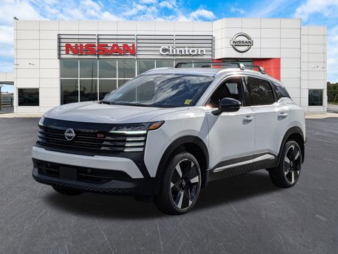 New 2026 Nissan Kicks SR image 7