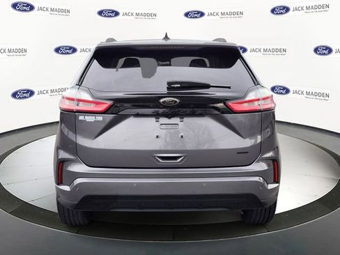 Certified 2022 Ford Edge SE w/ Black Appearance Package image 4