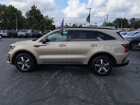 Used 2021 Kia Sorento S w/ Panoramic Sunroof Package FWD image 4