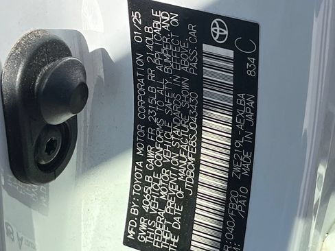 Used 2025 Toyota Corolla LE FWD image 24
