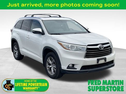 Used 2015 Toyota Highlander XLE AWD/4WD image 1