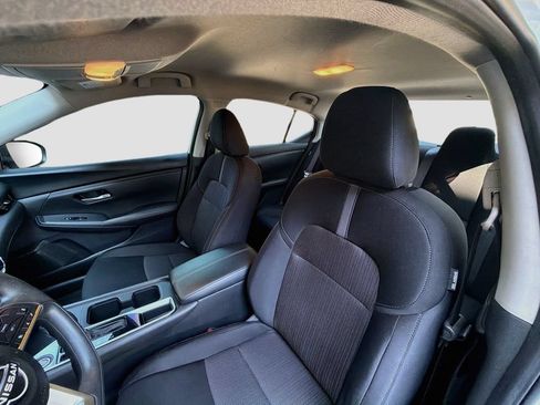 Used 2024 Nissan Sentra SV FWD image 17