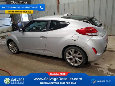Used 2016 Hyundai Veloster image 3