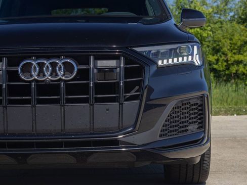 Used 2021 Audi SQ7 Premium Plus w/ Driver Assistance Package image 4