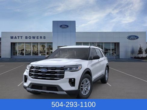 New 2026 Ford Explorer Active w/ Active Comfort Package image 2