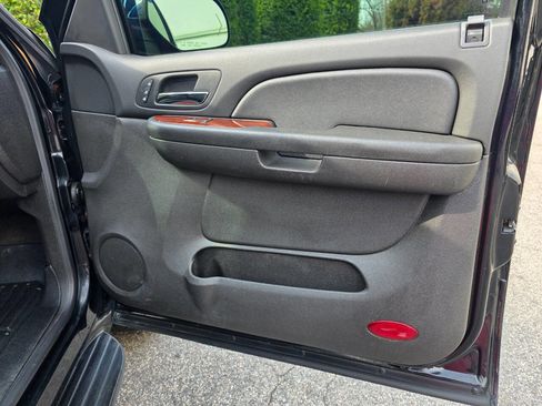 Used 2009 Chevrolet Avalanche LTZ image 34