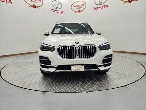 Used 2022 BMW X5 xDrive40i w/ Premium Package AWD/4WD image 4