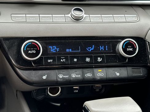 Used 2023 Hyundai Elantra SEL w/ Convenience Package image 21