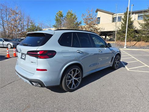 New 2026 BMW X5 xDrive50e w/ M Sport Package image 3