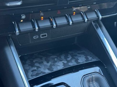 Certified 2024 GMC Canyon AT4 AWD/4WD image 20