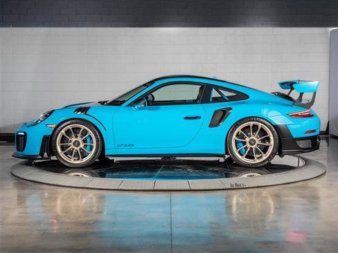 Used 2018 Porsche 911 GT2 RS RWD image 2
