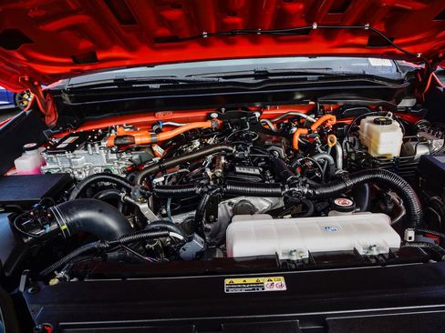 Certified 2024 Toyota Tacoma TRD Off-Road image 32