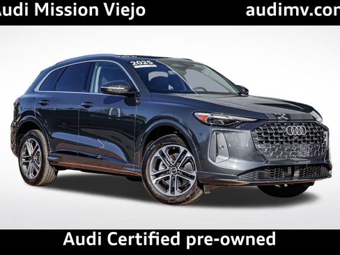 Certified 2025 Audi Q5 Premium Plus w/ Premium Plus image 1